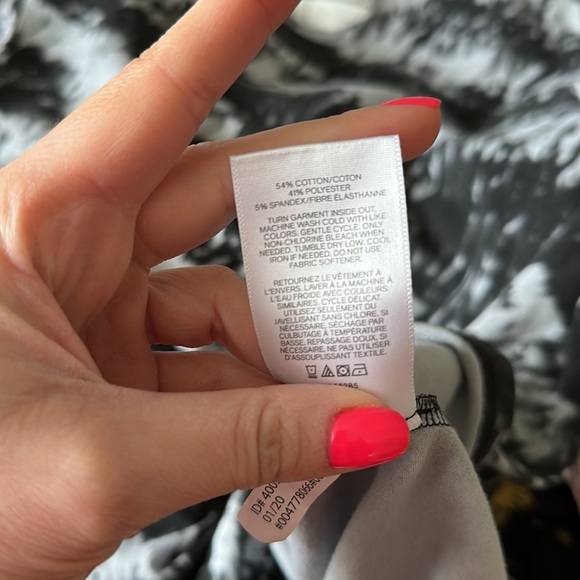 Express Stretch & Moisture Wicking T (M) - Picture 4 of 4